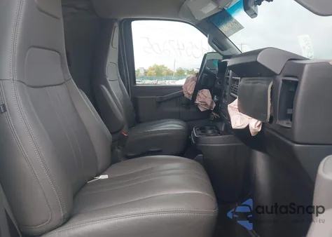 2019 Chevrolet Express 2500 Work Van from USA, damaged, VIN 1GCWGAFP4K1366055